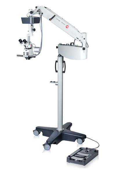 Karl Kaps Microscopes made in Germany. Stehmikroskop mit Kreuztisch und Fußsteuerung für präzise Bedienung.